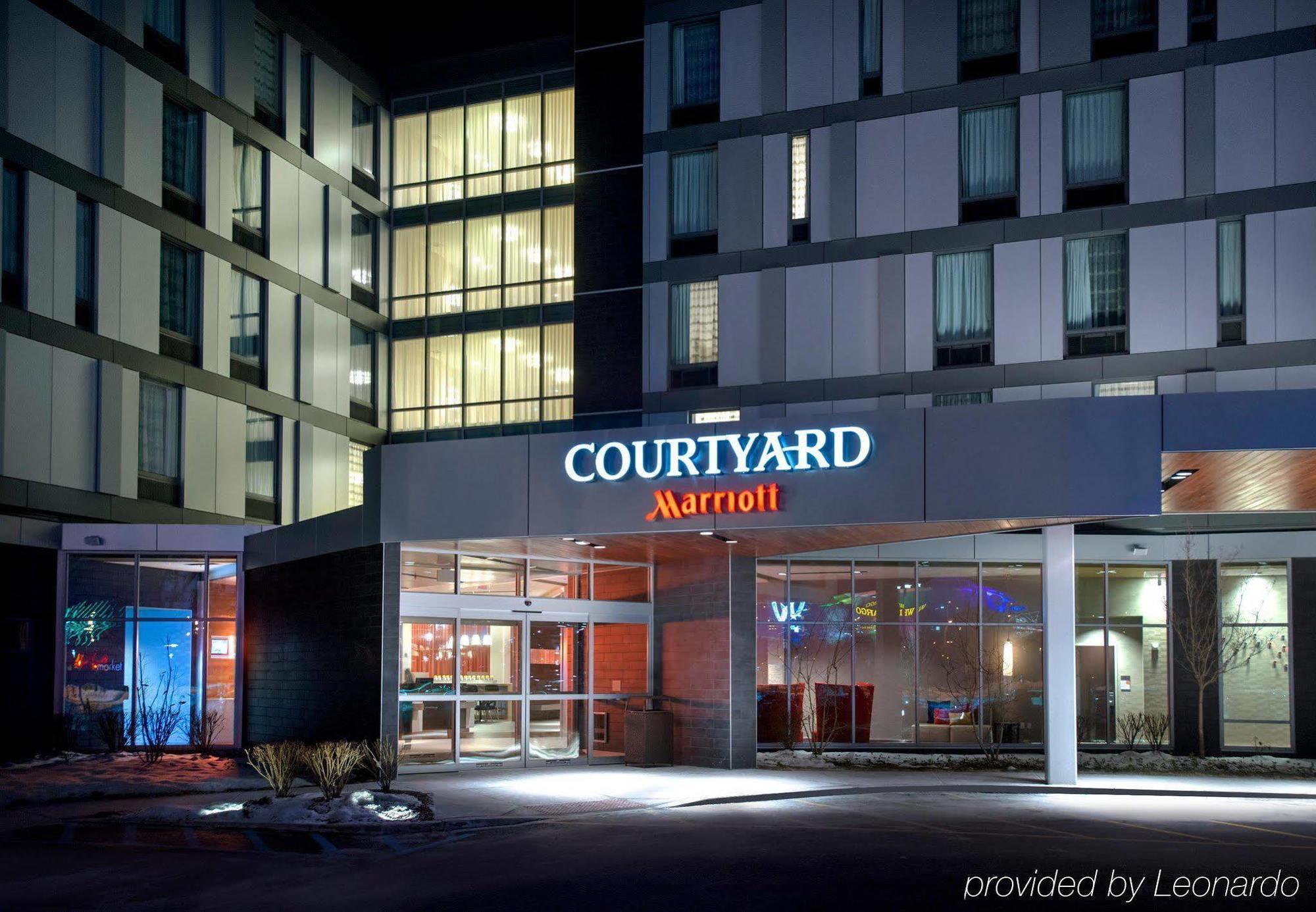فندق كورتيارد فيلادلفيا ساوث آت ذا نافي يارد المظهر الخارجي الصورة